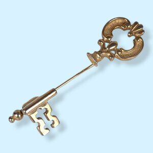 V. Avon Skeleton Key Stick Pin